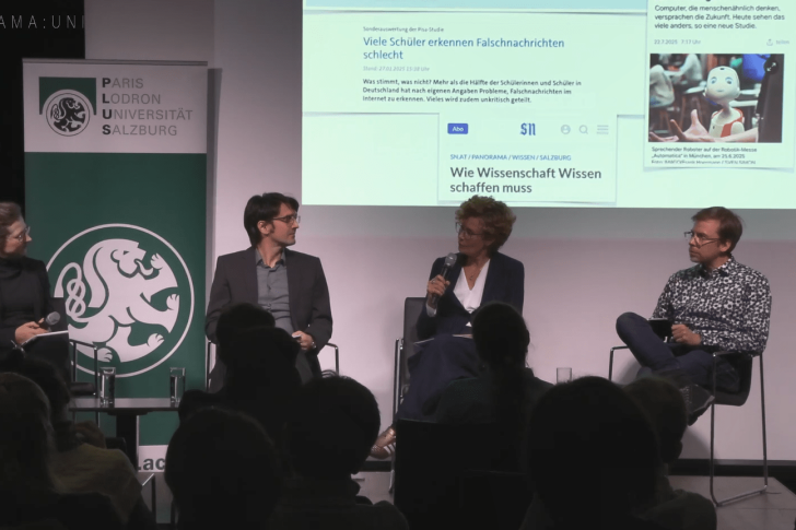 Podium_Wem können wir noch glauben_2 Panorama:Uni Wem können wir noch glauben Oktober 2025